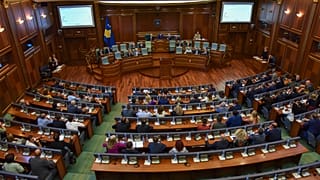 Με νέα Βουλή αλλά χωρίς κυβέρνηση  