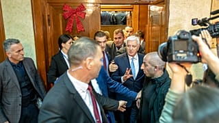 Karadağ’da Sırp kiliselerinin de 'devlet malı' sayılmasını öngören tartışmalı yasa kabul edildi