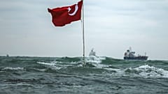 Cargueiro encalhou na costa de Istambul