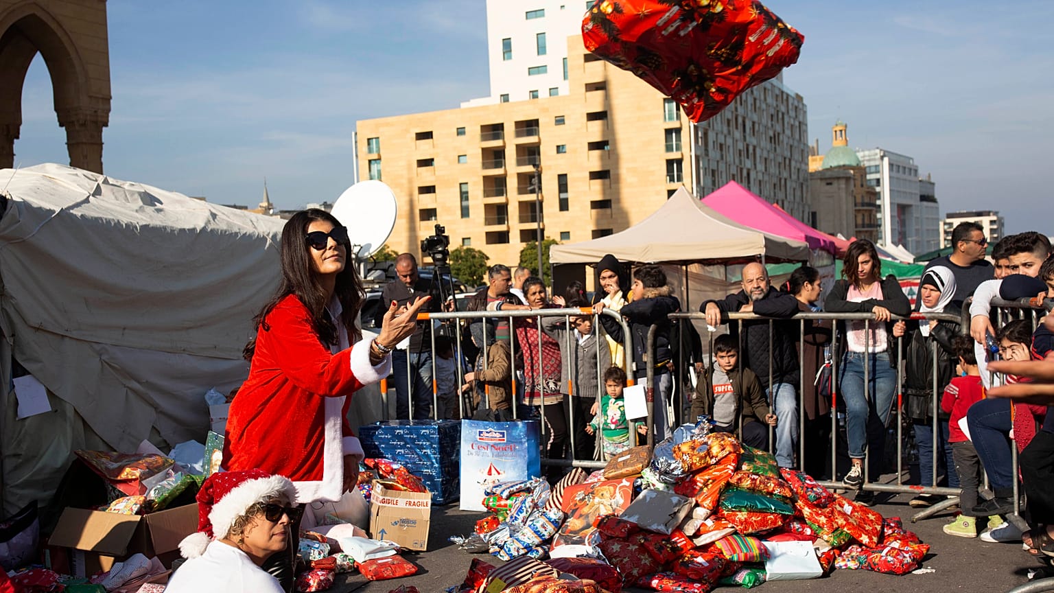 مبادرات للتضامن بين اللبنانيين في ساحات الاعتصام لمواجهة الأعباء المعيشية
