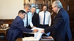 Football legend Maradona meets Argentina`'s new president