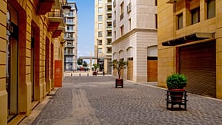 مع تأزم الوضع الاقتصادي في لبنان .. التجار يكافحون من أجل البقاء