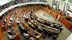 الكويت تؤكد احترامها لسيادة إيران
