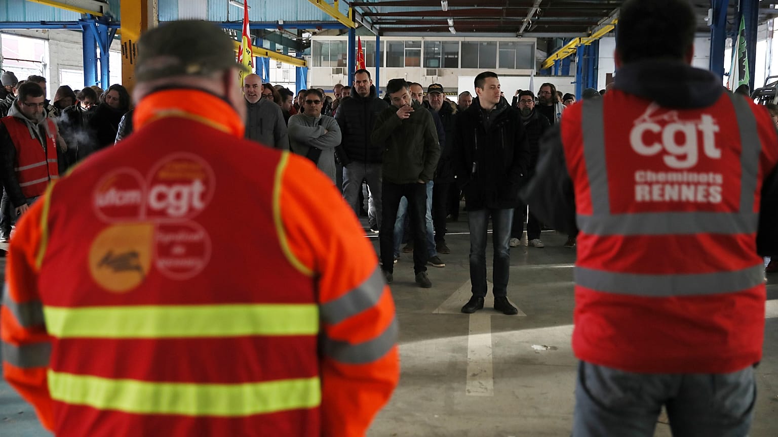 Γαλλία: 26η ημέρα απεργίας- Χάος στις συγκοινωνίες
