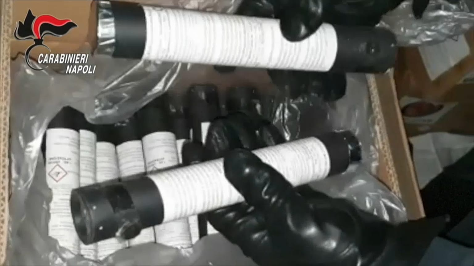 Fuochi d'artificio illegali: attenzione al "Quota 100" e alla nuova moda del lancio sulle auto