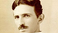 A legendás feltaláló, Nikola Tesla életét mutatja be az új musical, a Végtelen energia