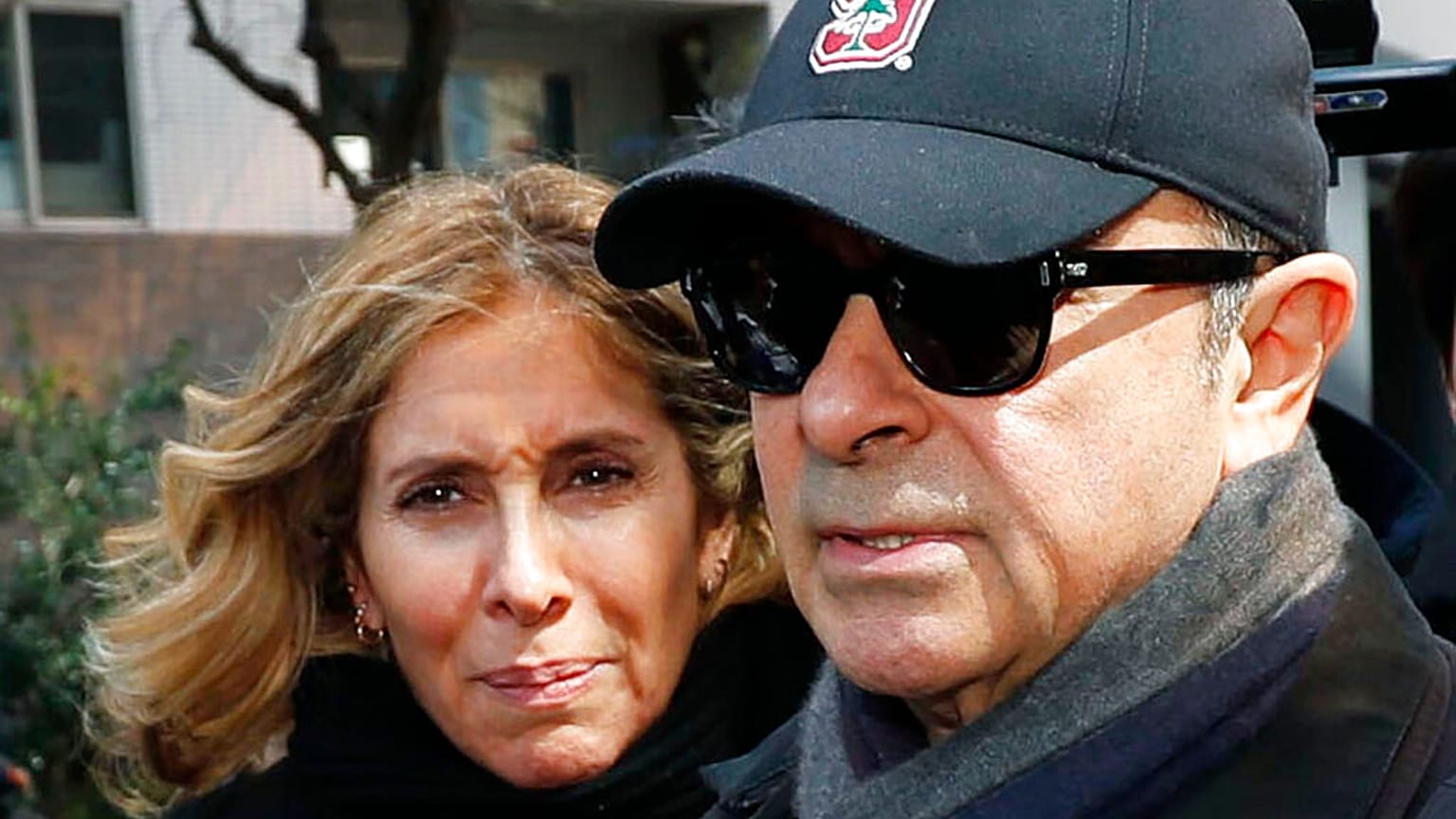 Nissan eski patronu Carlos Ghosn eşi Carole ile Tokyo'da