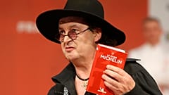 Шеф-повар Вейра проиграл суд против гида "Мишлен" 