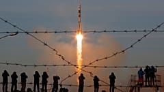 Астронавты встретят Новый год 15 раз