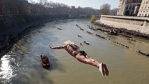 Roma'da geleneksel yılbaşı dalışı