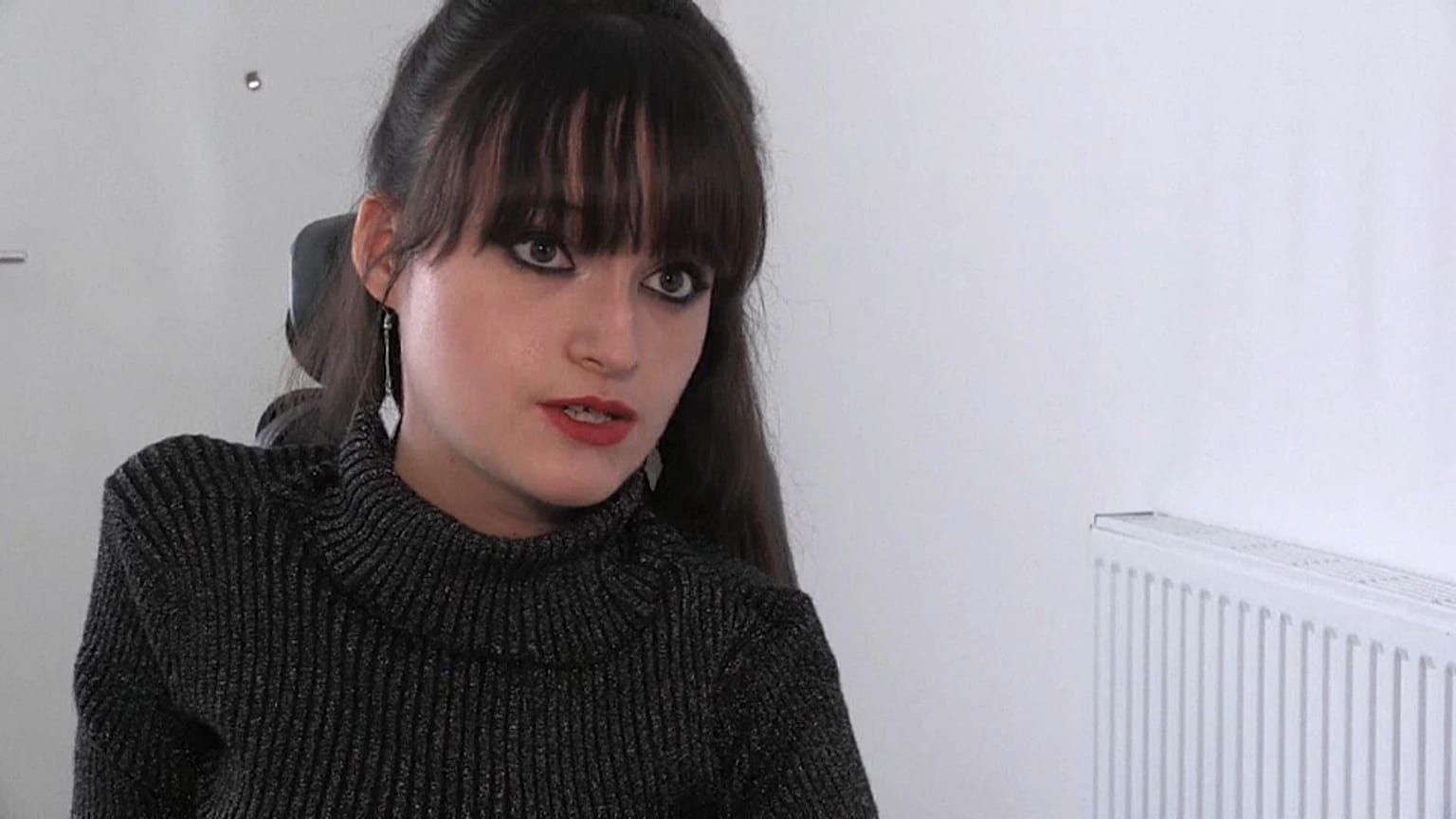 Elodie, étudiante à Sciences Po, raconte son quotidien en fauteuil roulant à Paris
