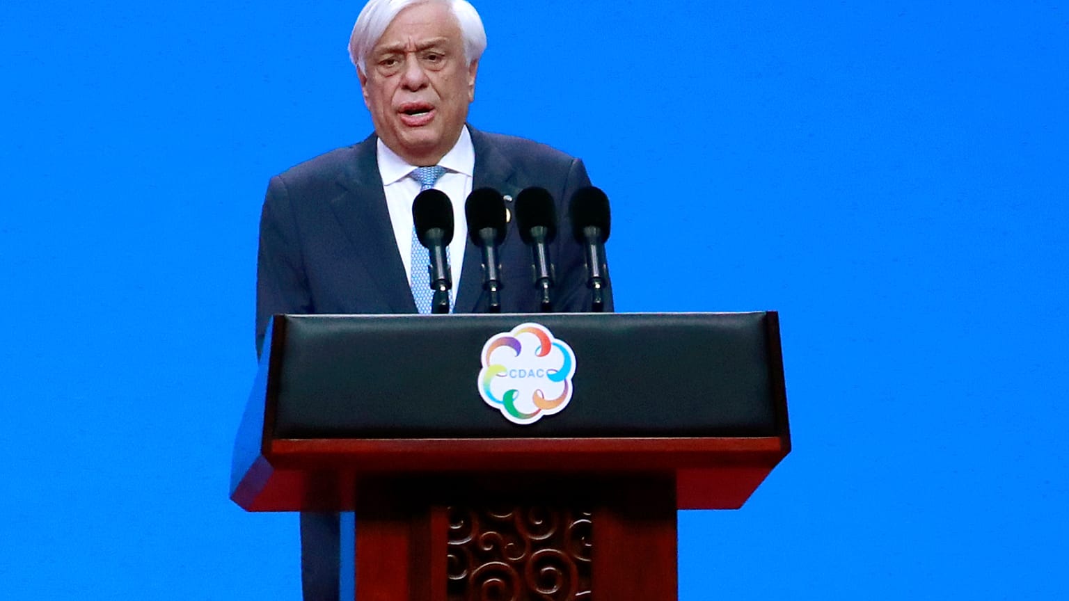 Yunanistan lideri Pavlopoulos'tan Türkiye'ye yeni yıl mesajı: Her türlü tehdide karşı hazırlıklıyız
