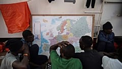 Migranti a bordo della Ocean Viking