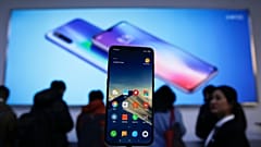 Xiaomi firması Apple ve Huawei'in üst modelleriyle yarışabilecek yeni akıllı telefonu Mi 9'u tanıtmıştı.