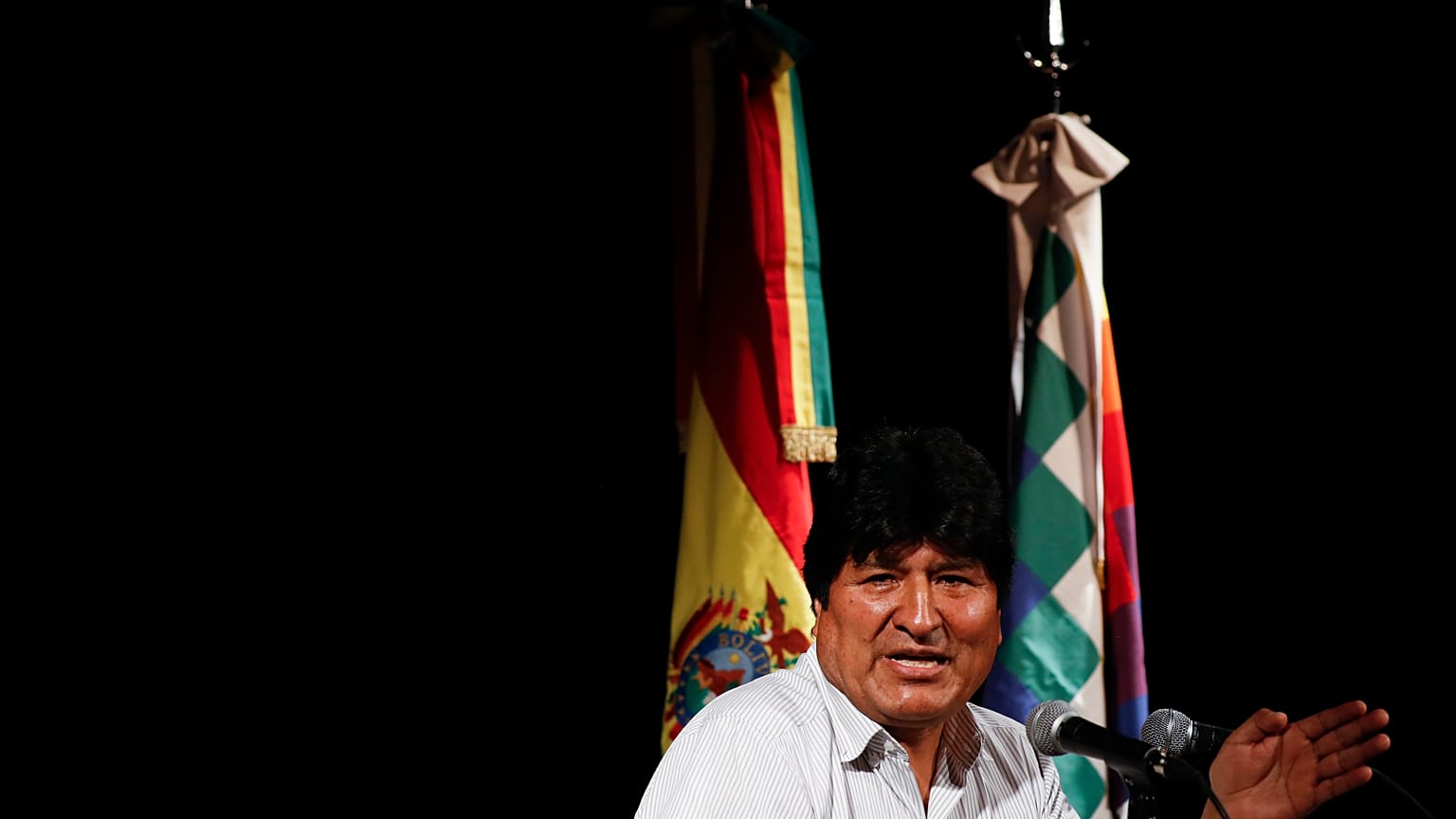 Abogados de Evo Morales aseguran que no será extraditado en rueda de prensa en Argentina