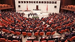 Turquia vai enviar militares para a Líbia