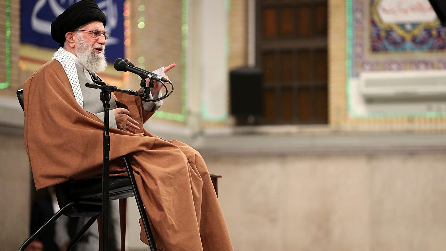 Hamaney: 'Süleymani'yi öldürenleri acı bir intikam bekliyor'