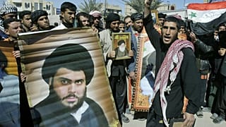 Irak'ın Kufe kentinde Mukteda el Sadr taraftarları