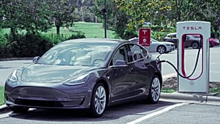 Türkiye'ye Supercharger'lar geliyor: Tesla 10 ayrı noktada hızlı şarj istasyonu kuracak