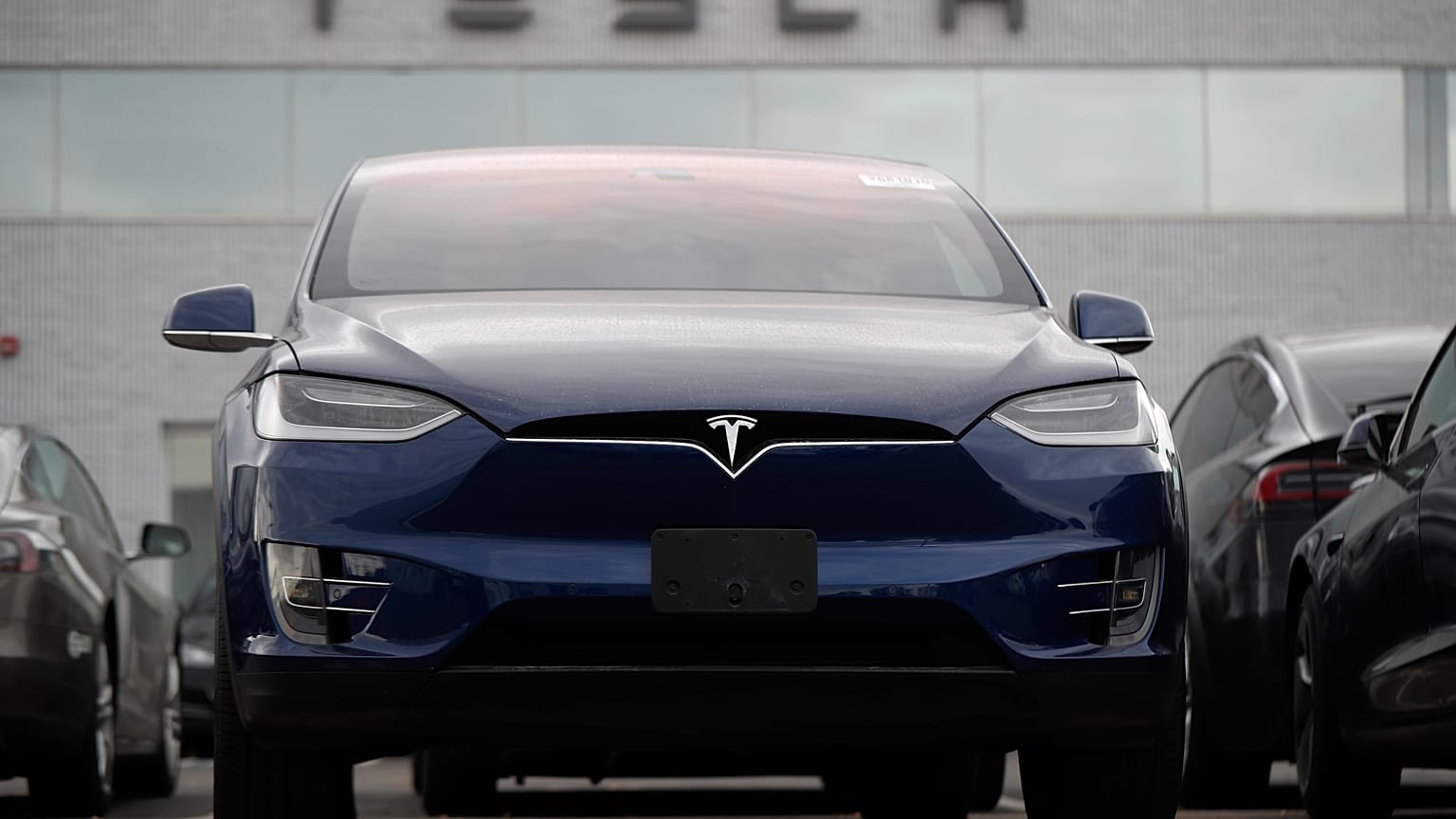Tesla Model X 