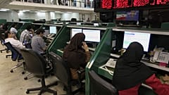 واکنش بازار ایران به کشته شدن سلیمانی؛ افزایش نرخ ارز همزمان با سقوط بورس تهران