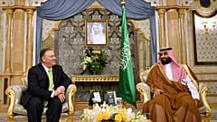 بومبيو في ضيافة ولي العهد السعودي محمد بن سلمان في أيلول/سبتمبر الفائت 