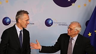 Jens Stoltenberg et Josep Borrell