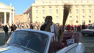 Befana ha ayudado a los Reyes Magos repartiendo regalos en Italia