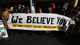 Αντιδράσεις για την δικαστική απόφαση-Τι είπε η μητέρα της Βρετανίδας