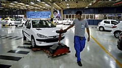 دو ماه پس از گرانی بنزین؛ ارزان‌ترین خودروی ایران به مرز ۶۰ میلیون تومان رسید
