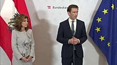 "Na, du Küken?" Österreich lacht über Untertitel-Panne bei Vereidigung