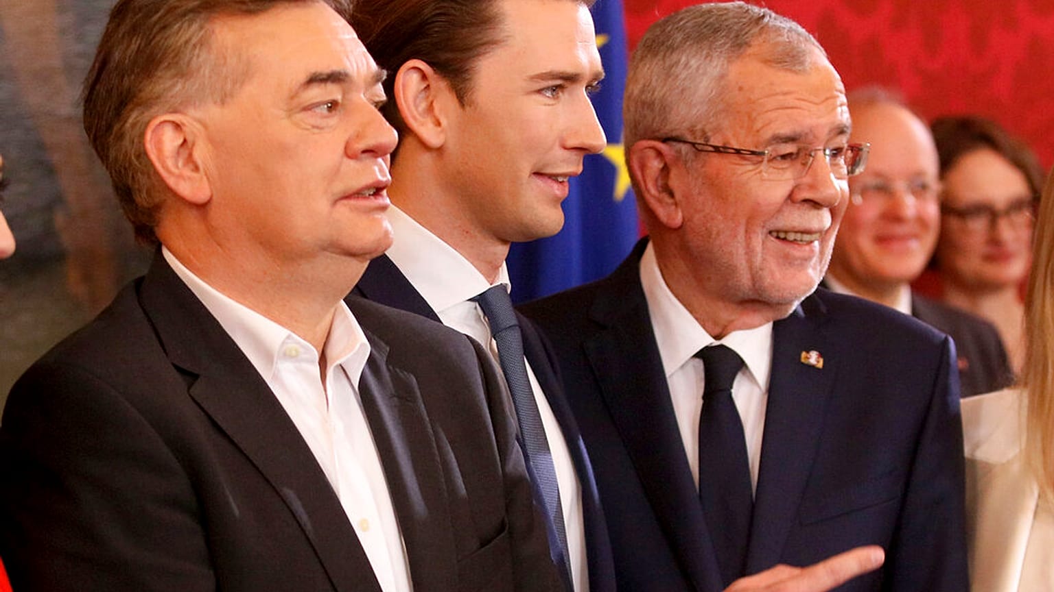 Óriásit bakizott az osztrák köztévé: szappanoperával keverve adták az osztrák kormány beiktatását