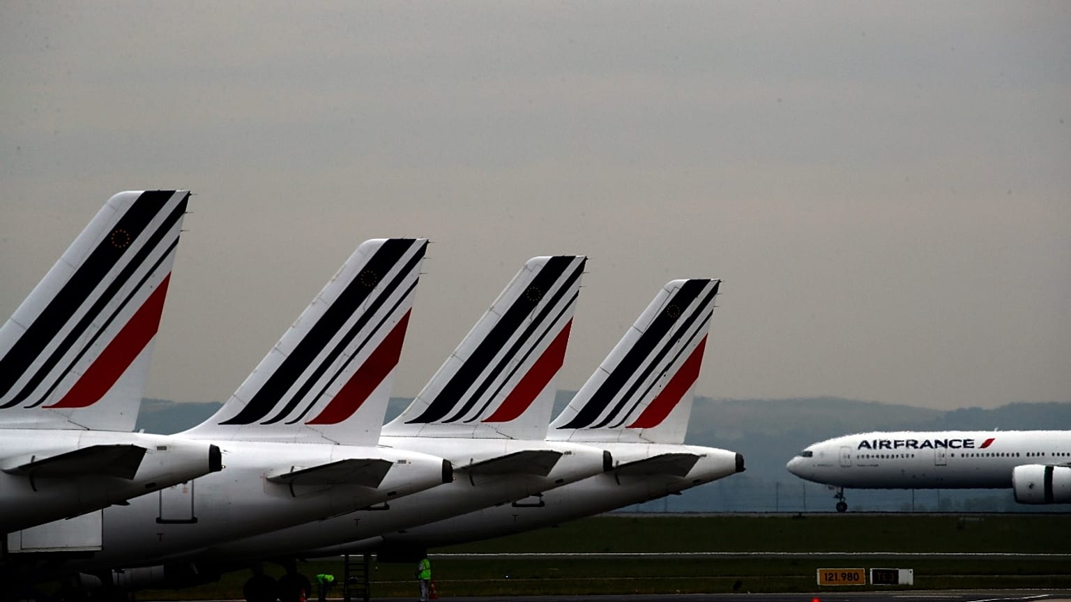 Hallan el cadáver de un niño en el tren de aterrizaje de un avión de Air France en París