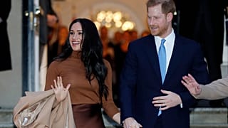 الأمير هاري وزوجته ميغان "يتخليان عن الملكية" وبيان من قصر بكنغهام للرد