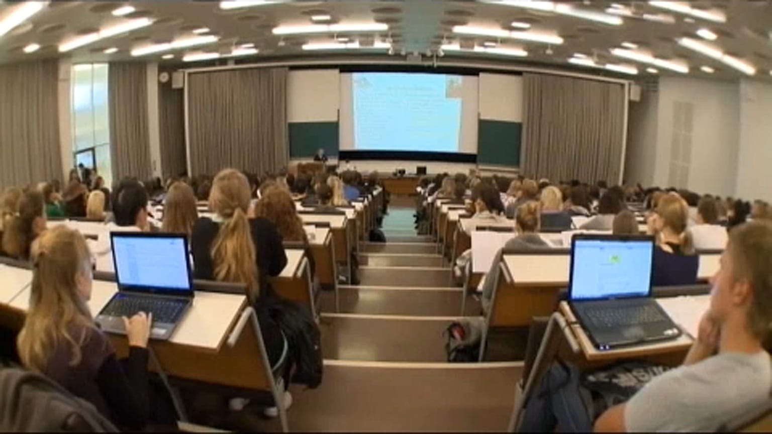 Reino Unido fora do Programa Erasmus Mais