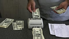 کاهش ۵۵۰ تومانی نرخ دلار؛ نطق ترامپ ریال ایران را تقویت کرد