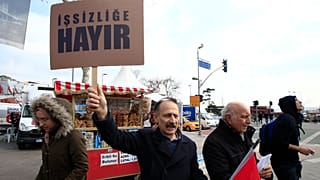 Türkiye'de 4,4 milyon kişi işsiz. 
