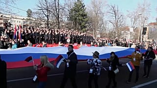 Történelmi vitákkal terhelt évfordulót ünnepeltek a boszniai szerbek
