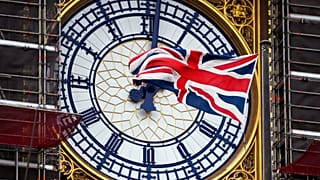 Behind the clock facade of the Elizabeth Tower is the bell known as Big Ben. 