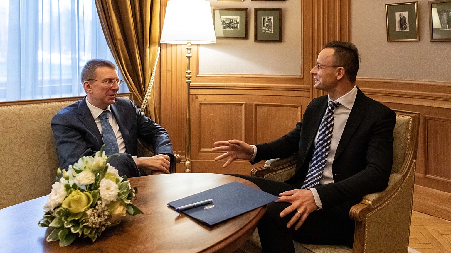 Rigában tárgyal Szijjártó Péter és Edgars Rinkevics