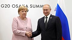 Иранский кризис: зачем Меркель приезжает к Путину?