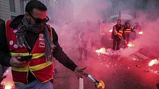 Профсоюзы и власти Франции пока не смогли договориться