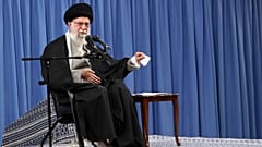 آية الله خامنئي أمر بنشر الحقيقة بشأن الطائرة الأوكرانية المنكوبة 