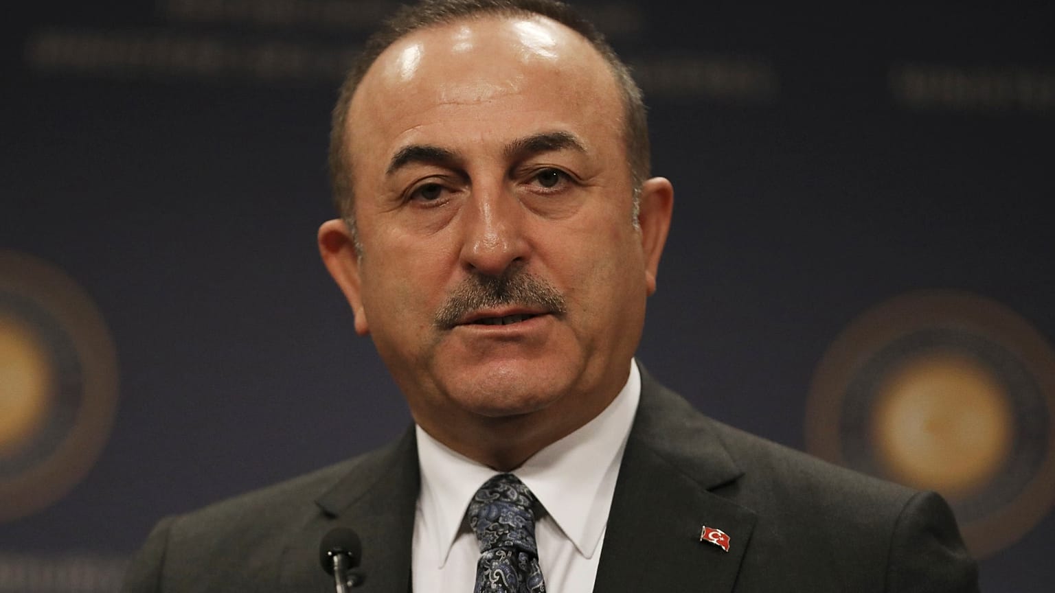 Mevlüt Çavuşoğlu, Akdeniz'de gerginlik konusunda Fransa'dan özür talebinde bulundu