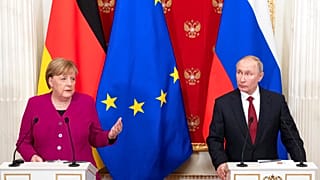 Angela Merkel met Vladimir Putin at the Kremlin