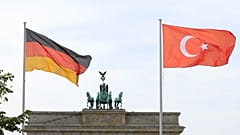 Merkel'in iktidar ortağı Almanya'da Türk okuluna karşı: 'Erdoğan okullarını istemiyoruz'