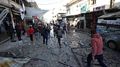 İdlib'de sivil yerleşimlere düzenlenen saldırılarda en az 17 sivil yaşamını yitirdi
