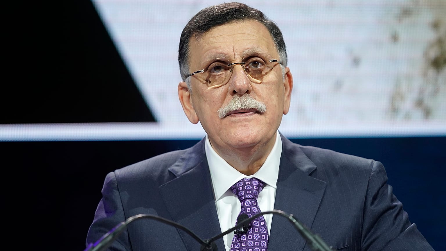 حكومة الوفاق الوطني الليبية تعلن وقف إطلاق النار 
