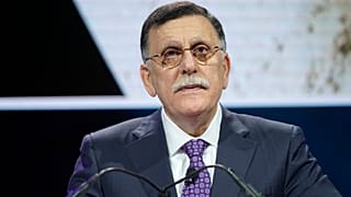 حكومة الوفاق الوطني الليبية تعلن وقف إطلاق النار 