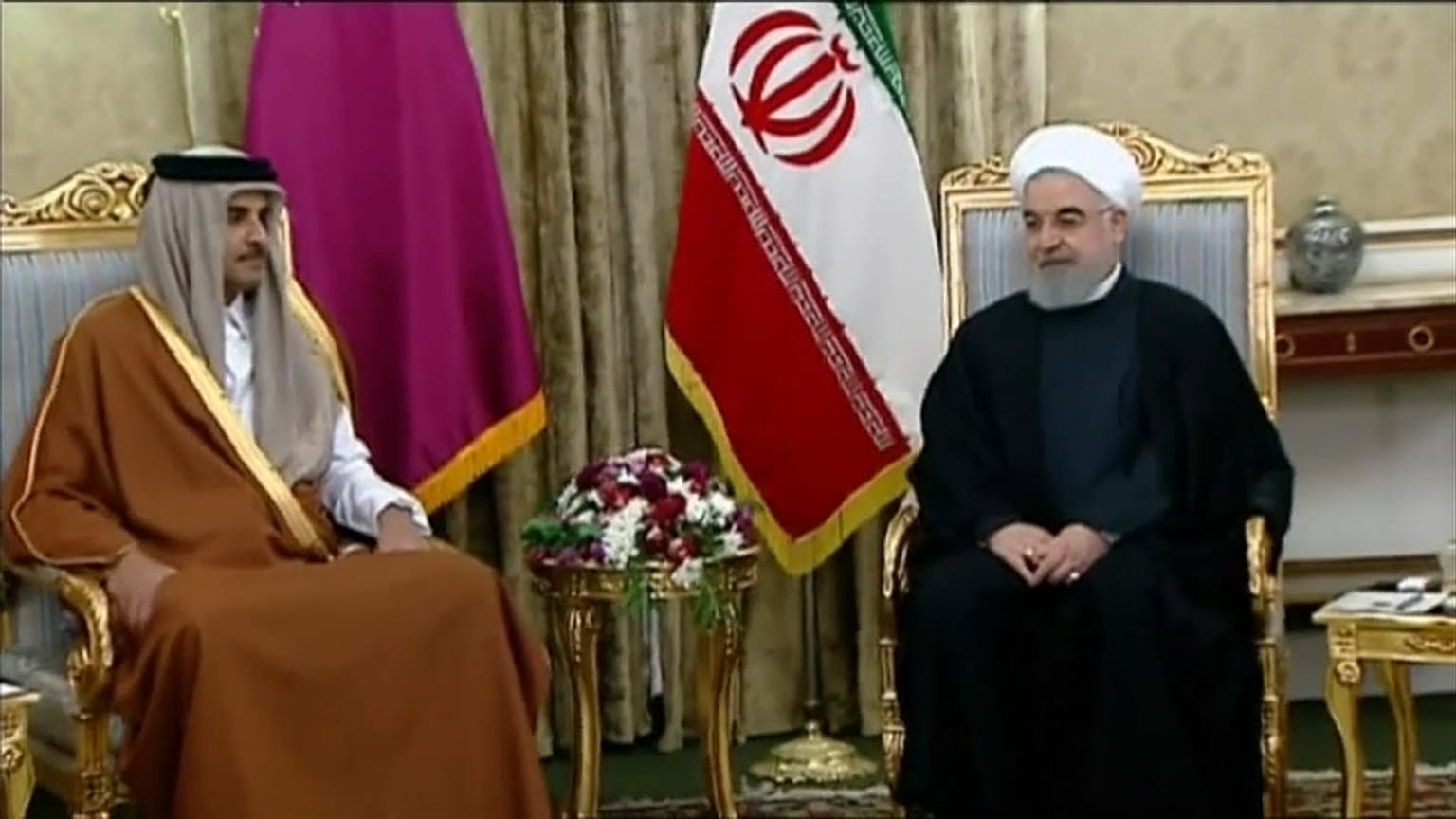 أمير قطر يؤكد توافق الدوحة وطهران على أن "تخفيف التصعيد" هو "الحل الوحيد" للتوترات في المنطقة